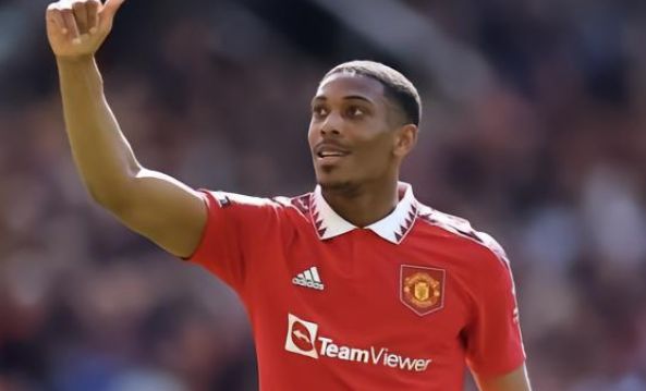 他不断通过 他不断通过